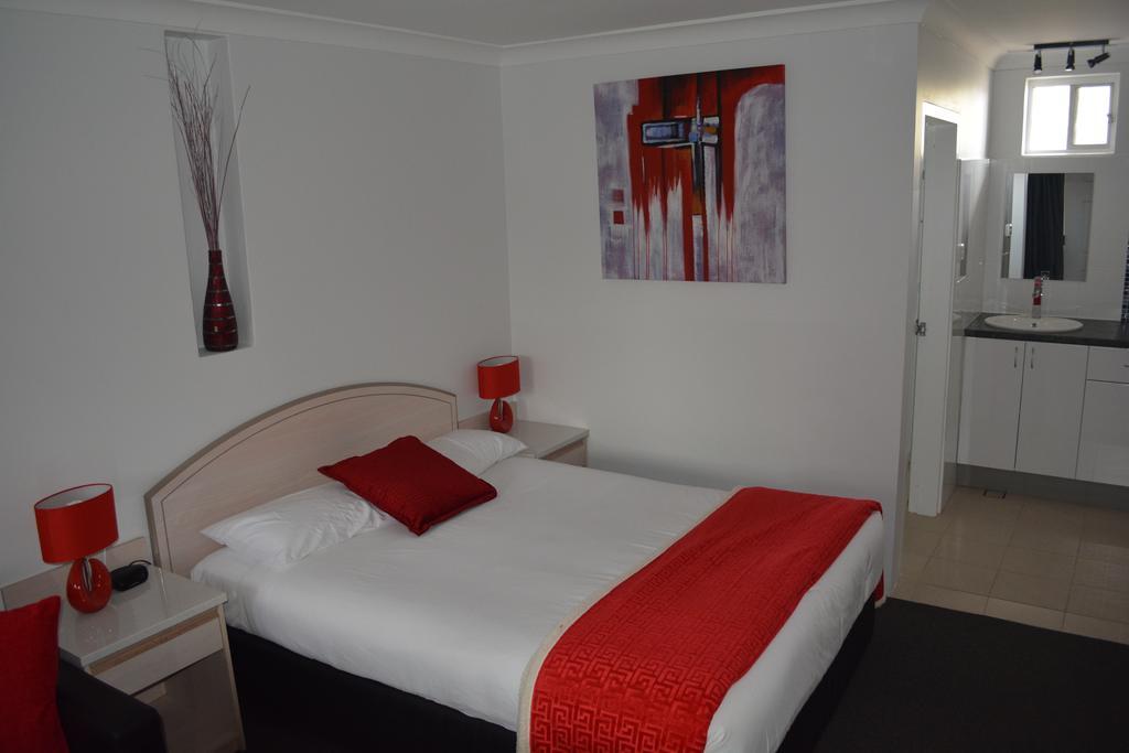 Alabaster Motor Inn Тарий Екстериор снимка