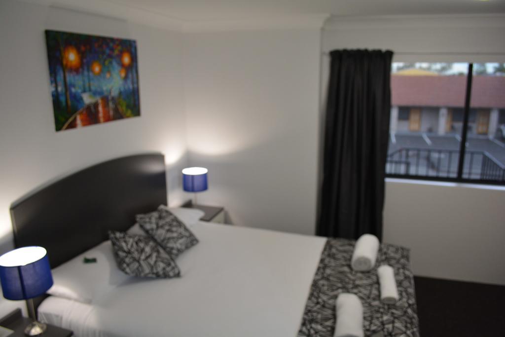 Alabaster Motor Inn Тарий Екстериор снимка