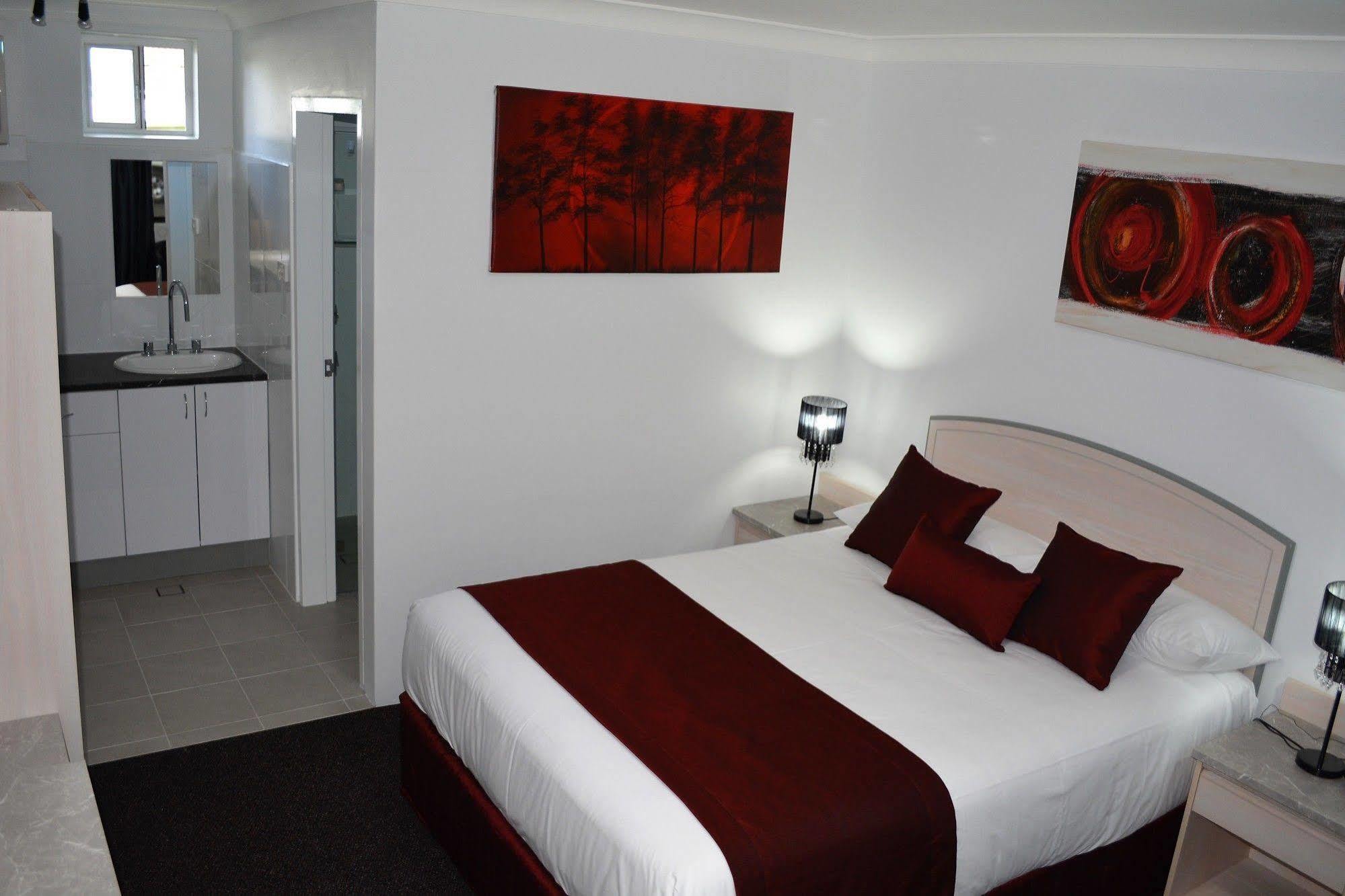 Alabaster Motor Inn Тарий Екстериор снимка