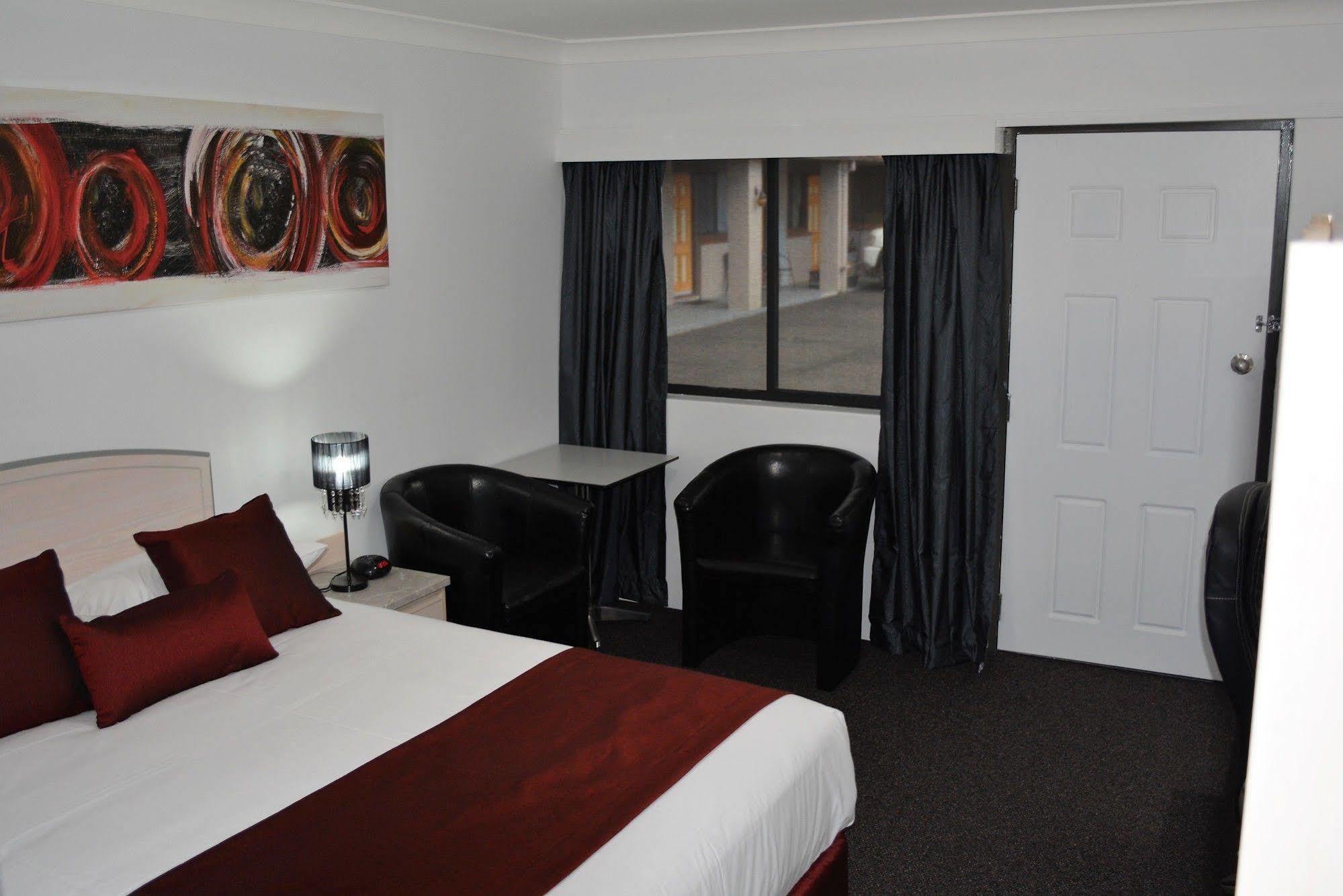 Alabaster Motor Inn Тарий Екстериор снимка