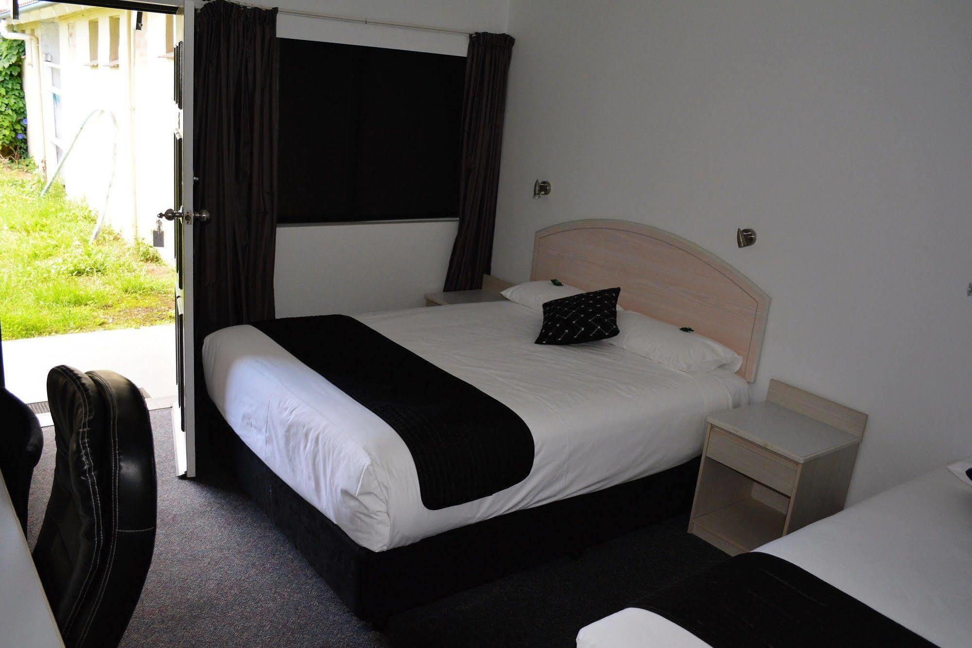 Alabaster Motor Inn Тарий Екстериор снимка
