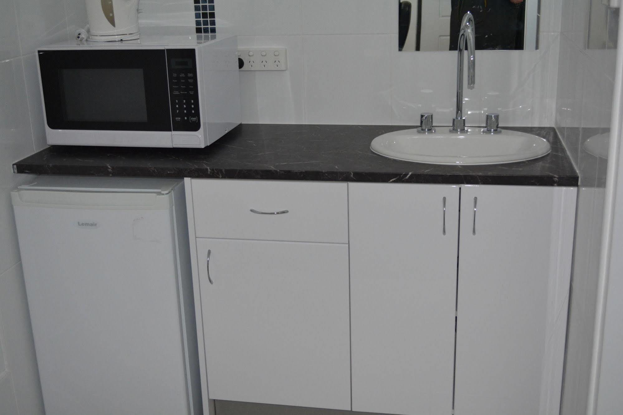 Alabaster Motor Inn Тарий Екстериор снимка
