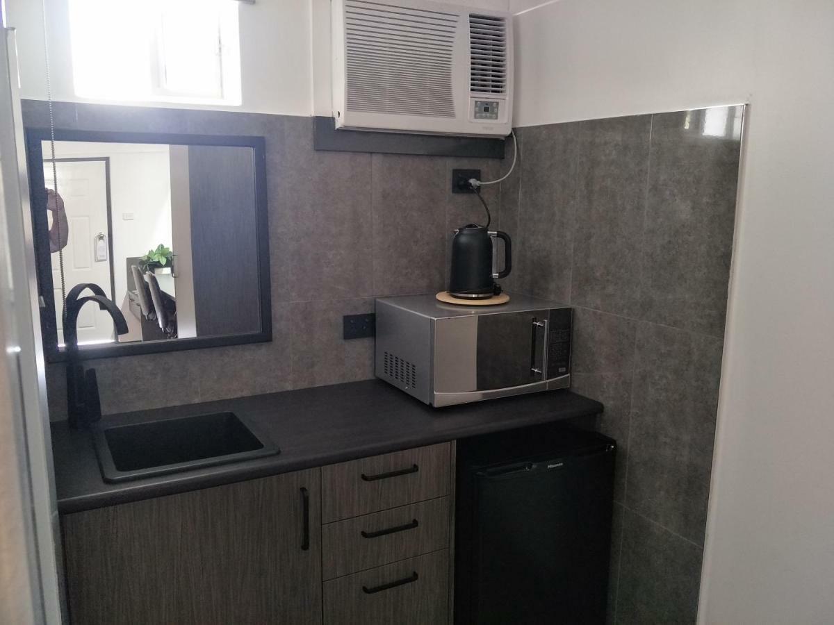 Alabaster Motor Inn Тарий Екстериор снимка