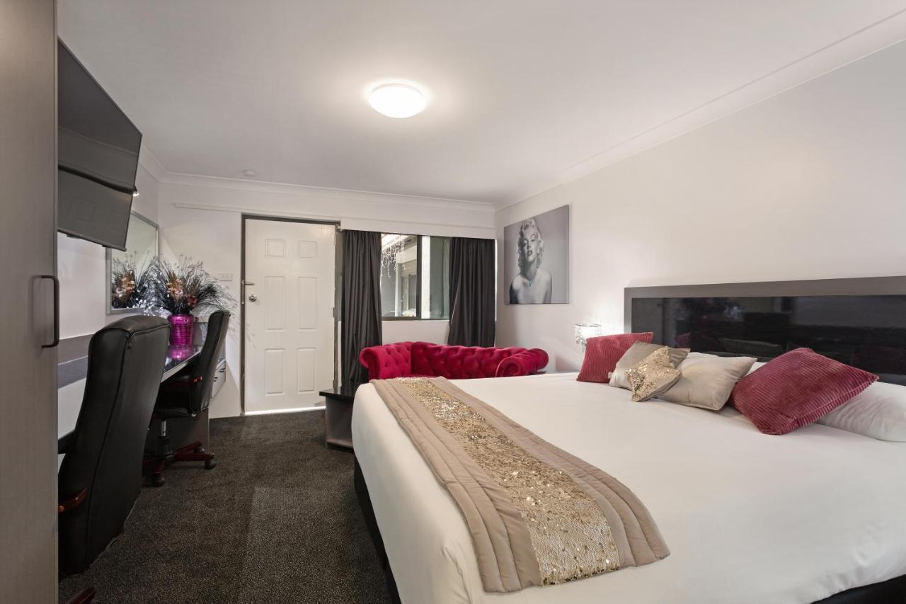 Alabaster Motor Inn Тарий Екстериор снимка