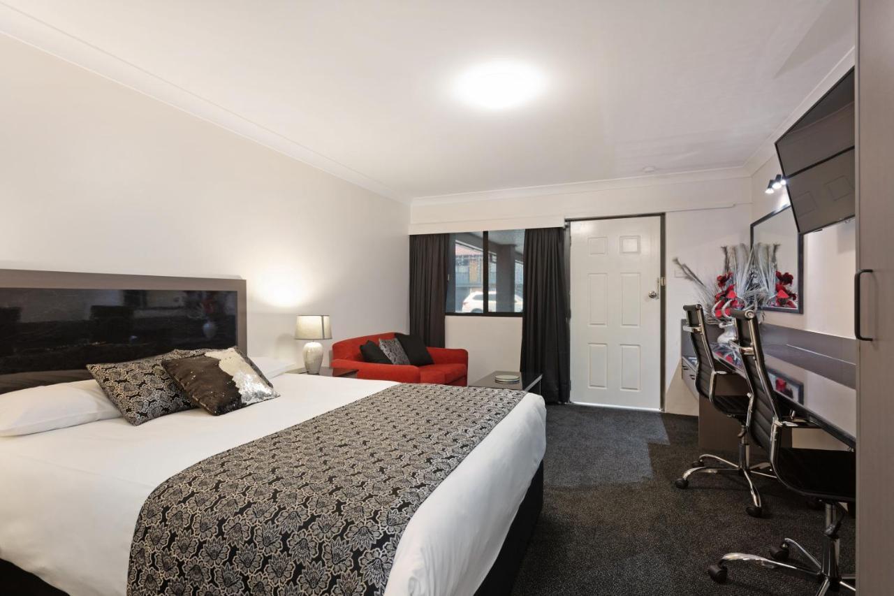 Alabaster Motor Inn Тарий Екстериор снимка