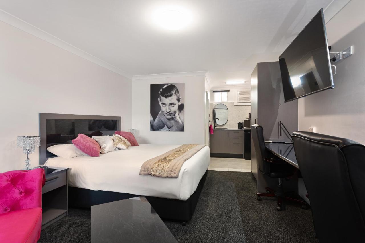 Alabaster Motor Inn Тарий Екстериор снимка